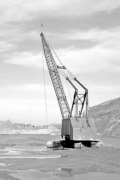 Inland Aggregates pit: a dragline removes a clay layer to expose sand and gravel deposits.