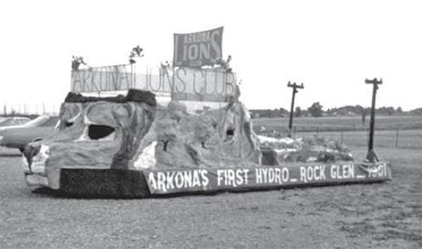 Arkona Lions Club parade float made to look like a lion head.