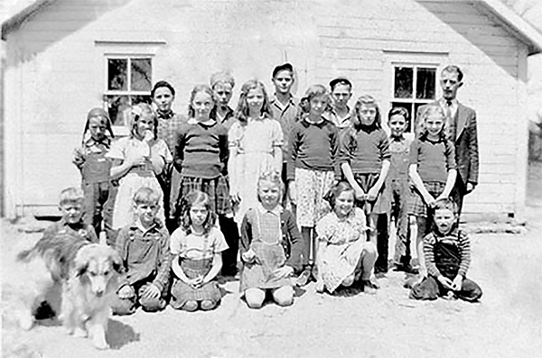 A group of children in front of SS#16, 1947.